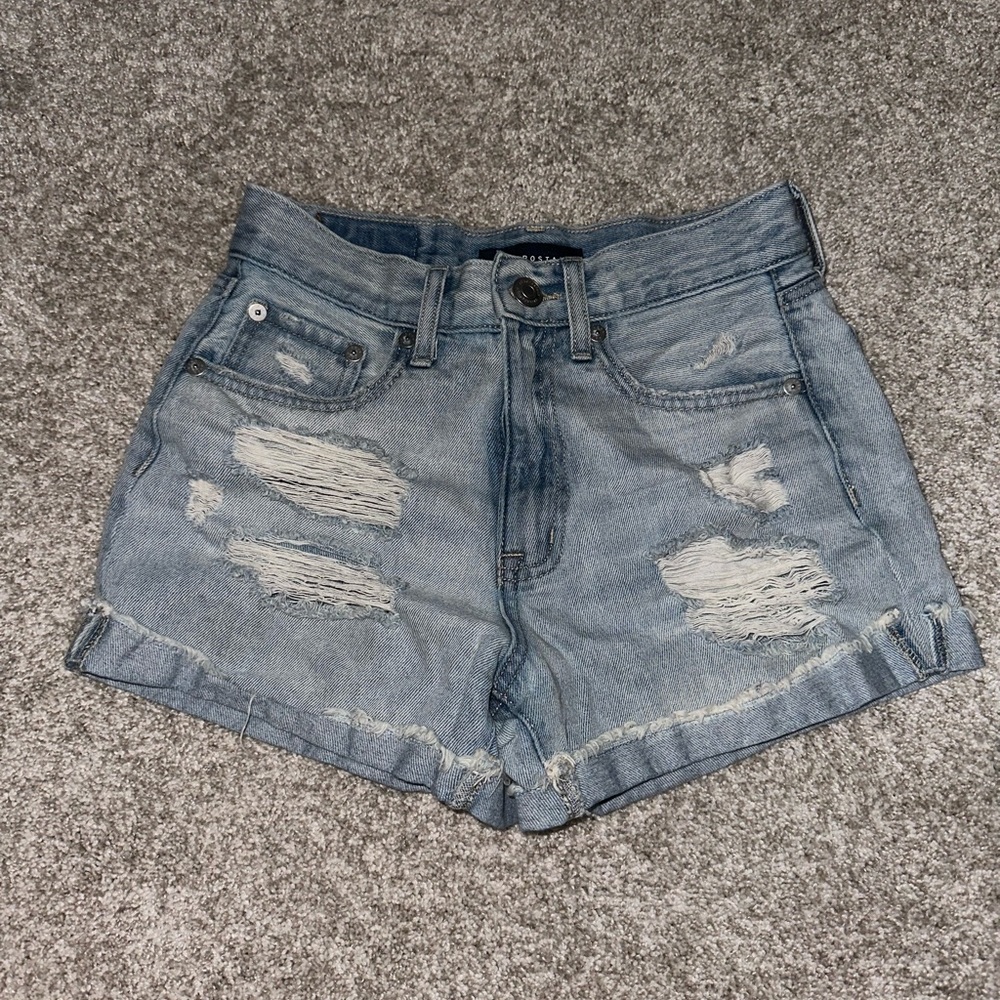 Aeropostale Light Wash Mom Shorts